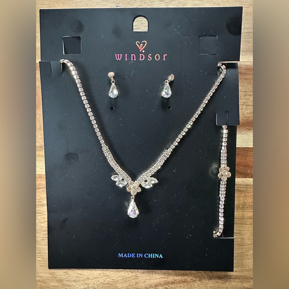 Windsor Gold Jewelry Set with Crystal Rhinestone Accents
